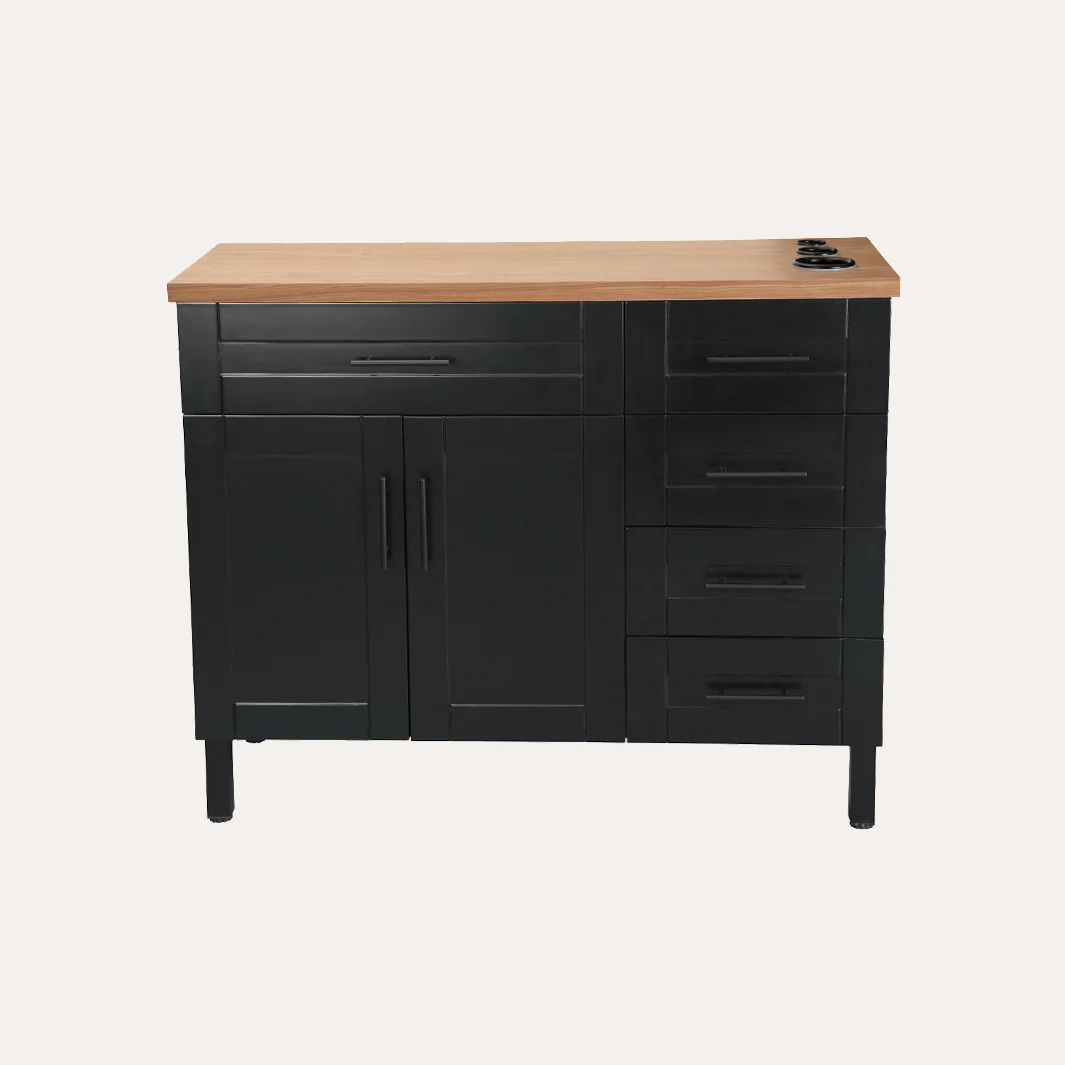 Midtown Styling Station - Image 2