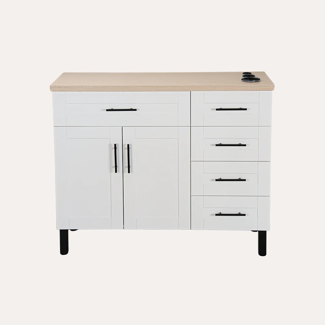Midtown Styling Station - Image 23