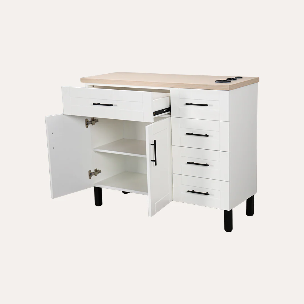 Midtown Styling Station - Image 27