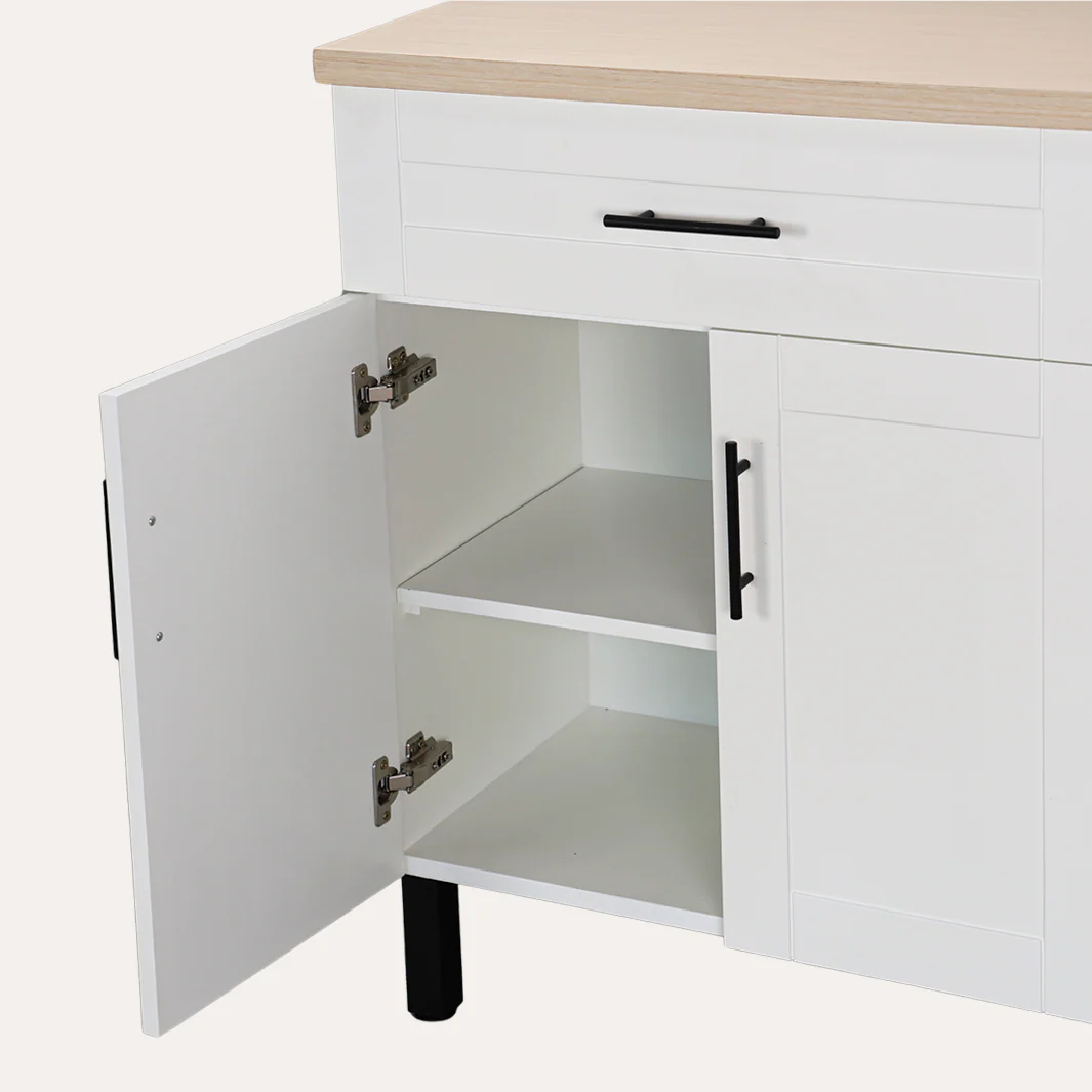 Midtown Styling Station - Image 31