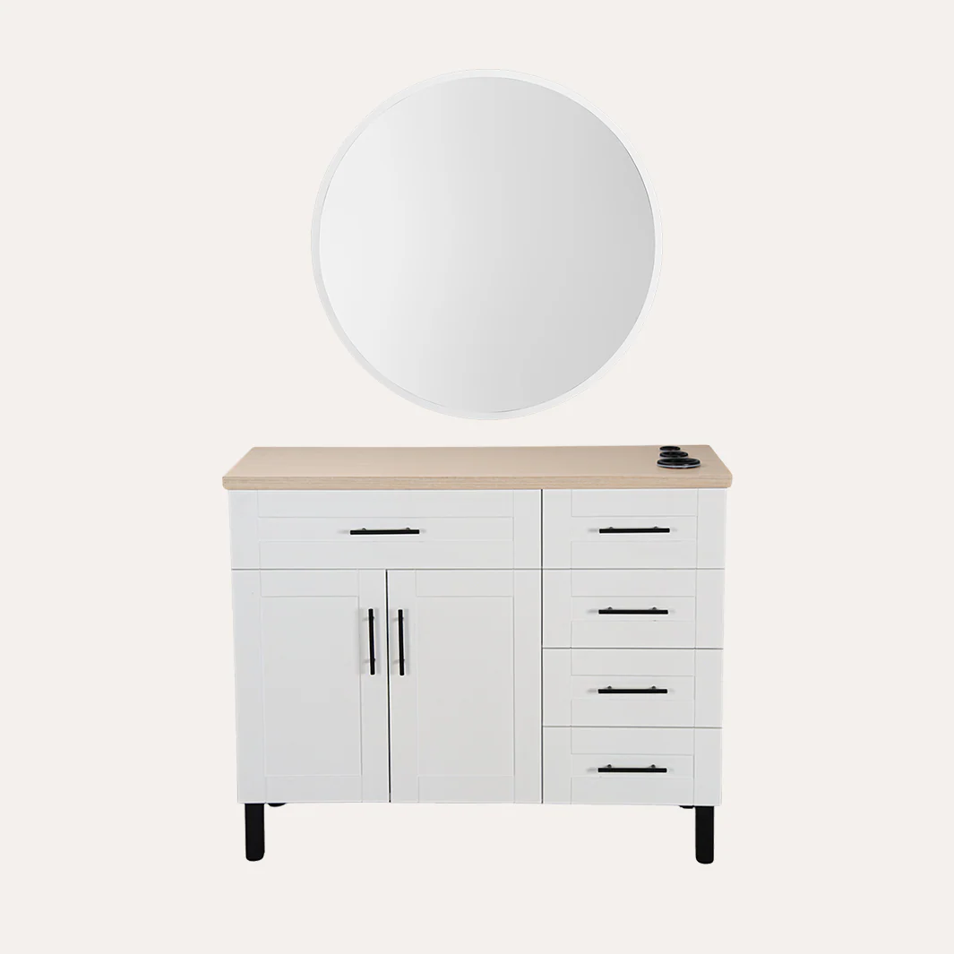 Midtown Styling Station - Image 34