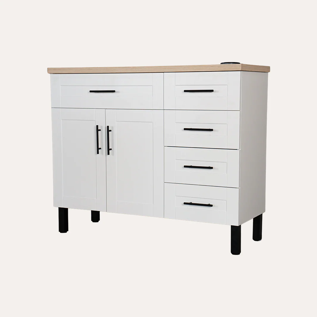 Midtown Styling Station - Image 35