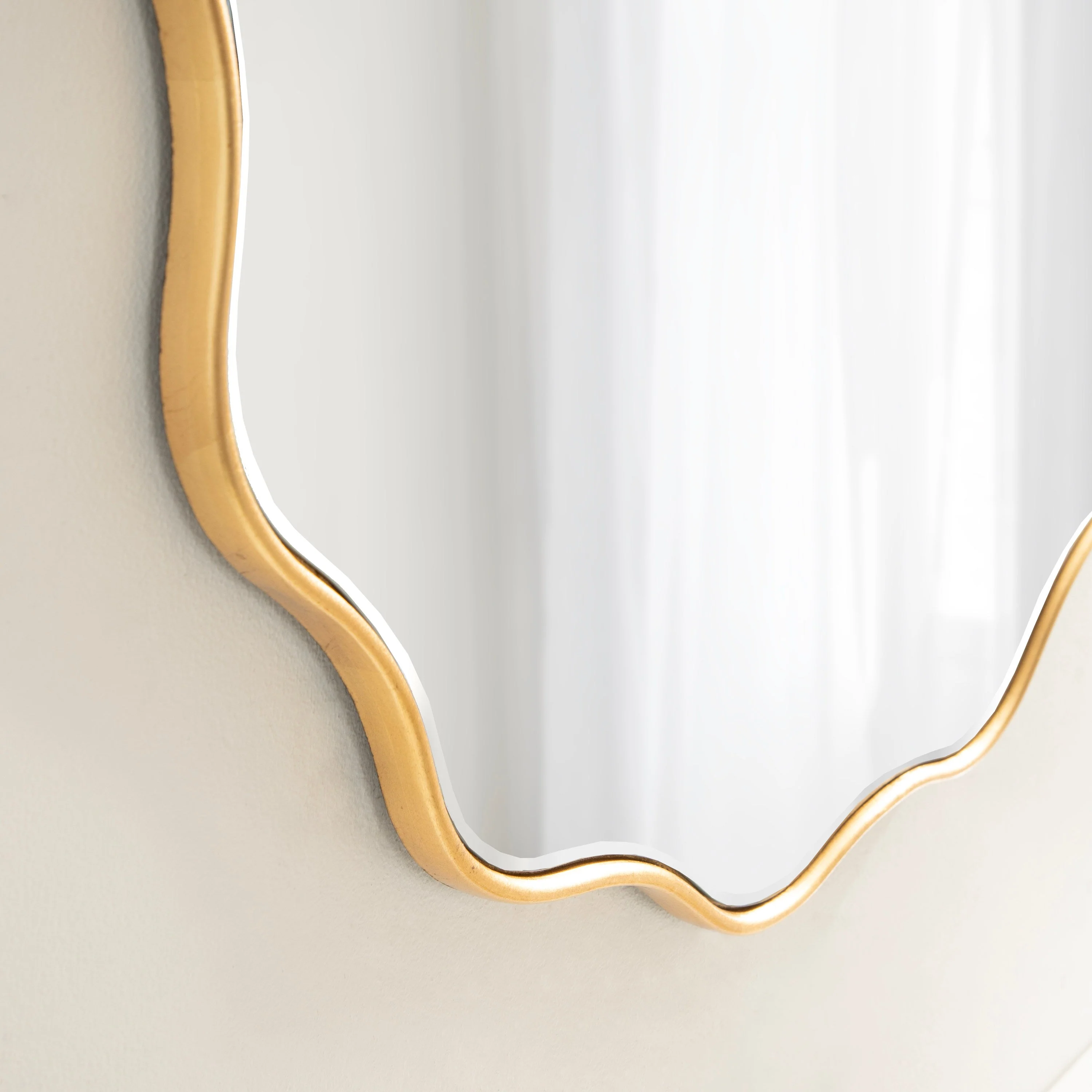 Viona Round Scalloped Mirror - Image 22