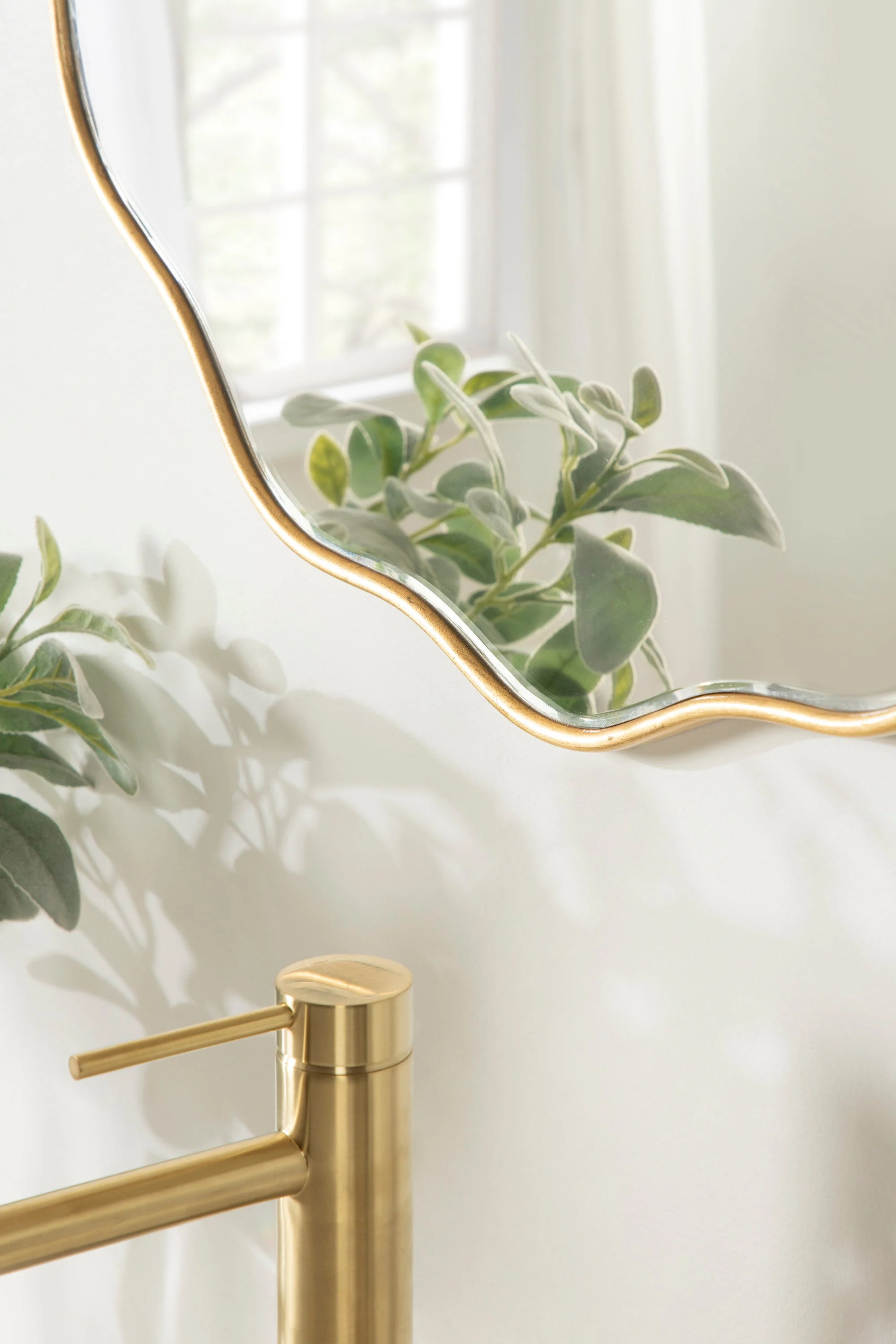 Viona Round Scalloped Mirror - Image 78